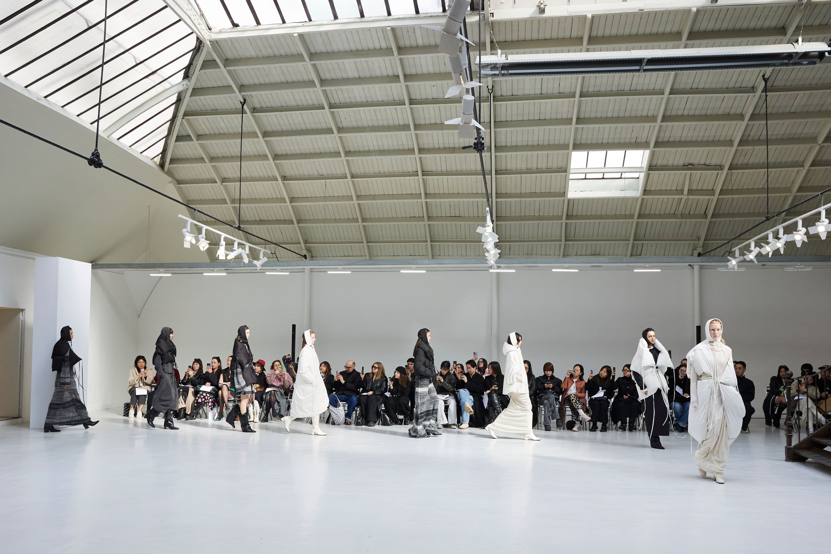 De Moo AW25 Show_Cosi Tutti